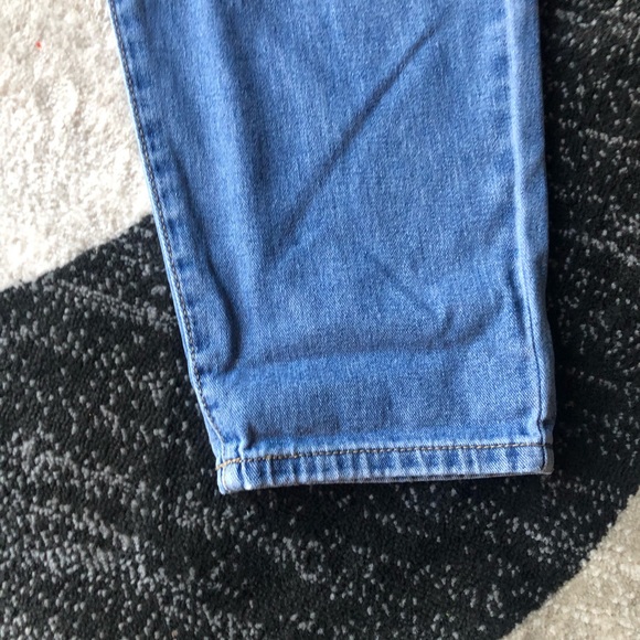 COPY - NWT-FOREVER21 PLUS DISTRESSED JEANS - Picture 12 of 12